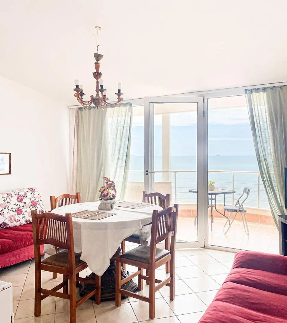 Lungomare Beachfront Apartments Durres 0*,  Albania