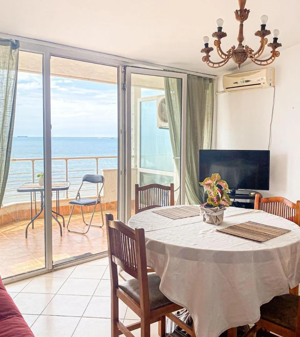 Lungomare Beachfront Apartments Durres