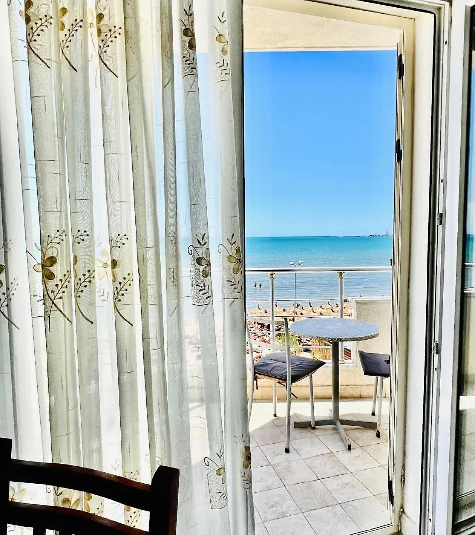 Lungomare Beachfront Apartments Durres