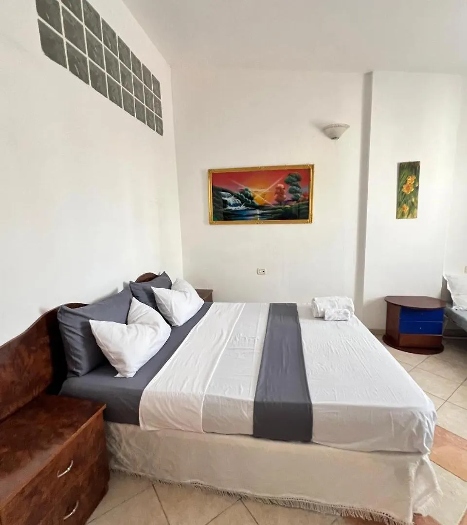 Lungomare Beachfront Apartments Durres 0*,  Albania