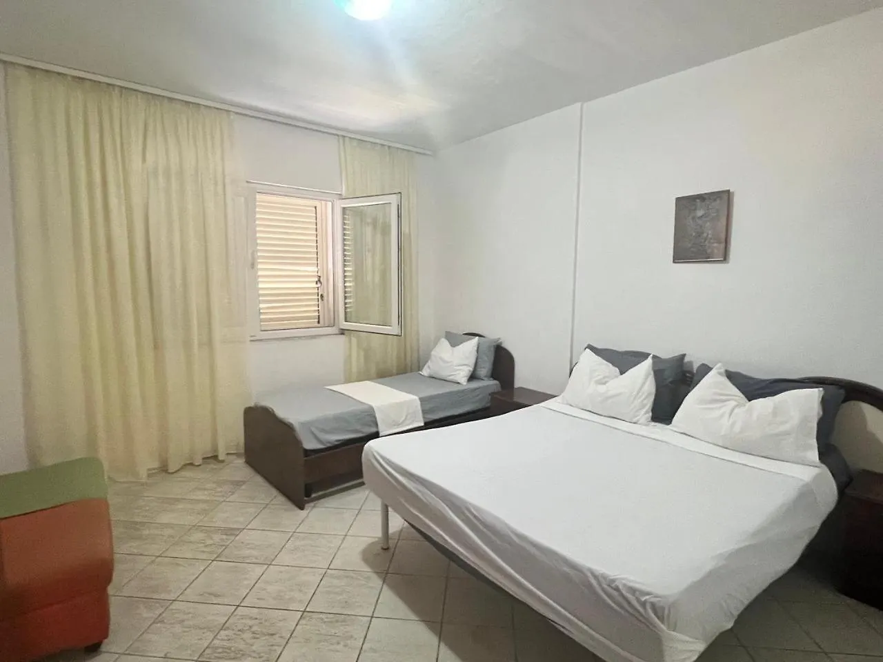 Lungomare Beachfront Apartments Durres