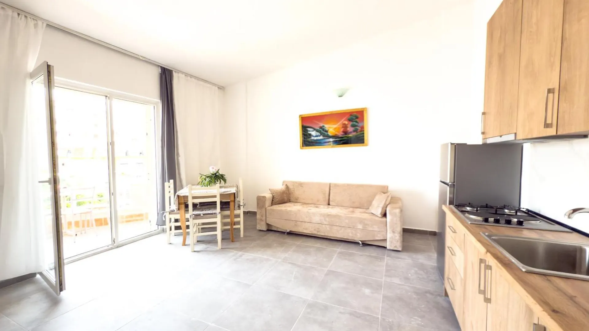 Lungomare Beachfront Apartments Durrës
