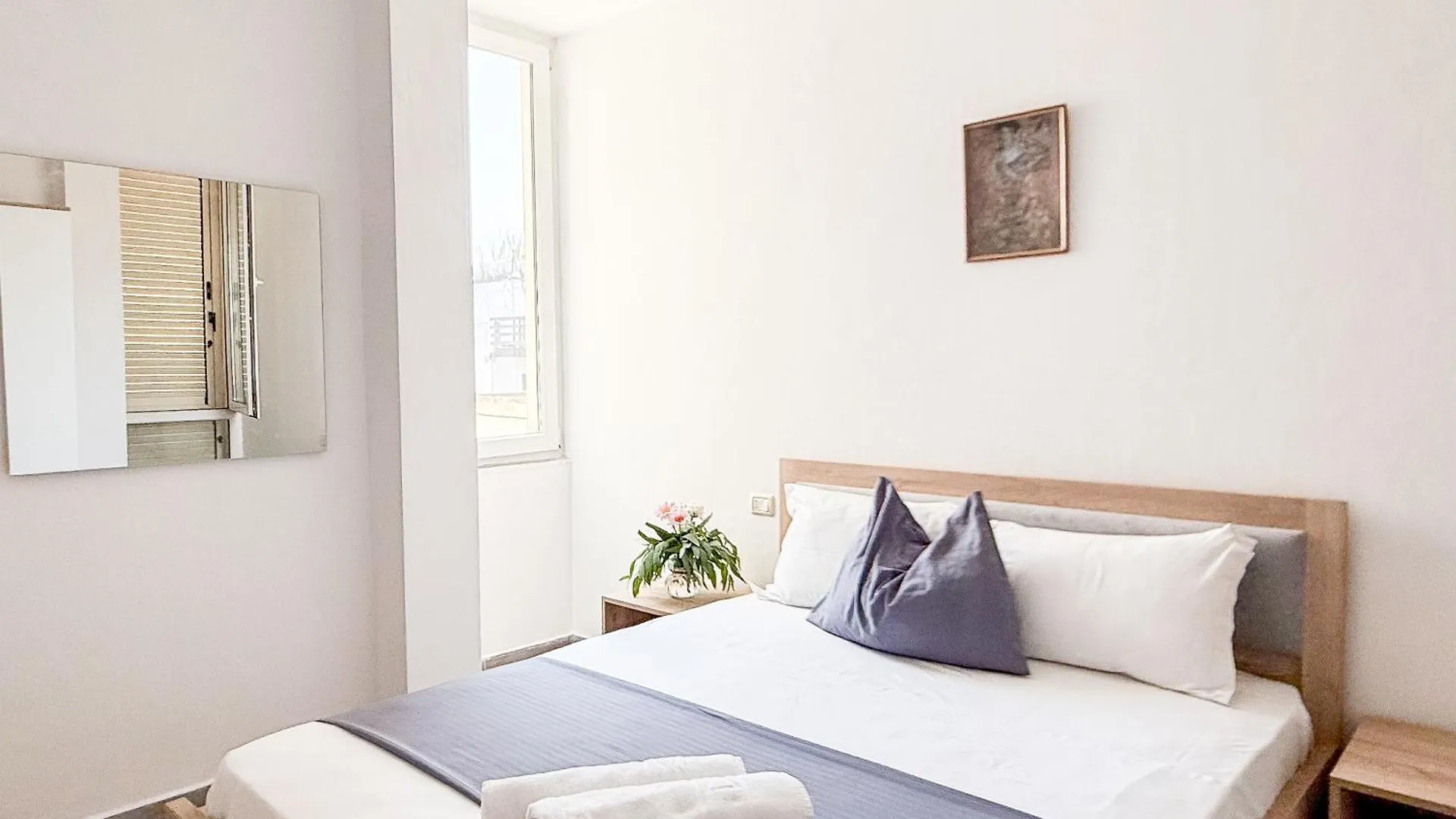 Lungomare Beachfront Apartments Durrës